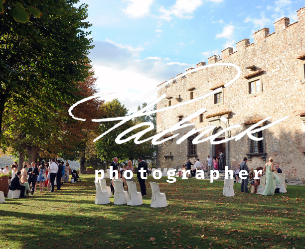 castle grounds, people mingling